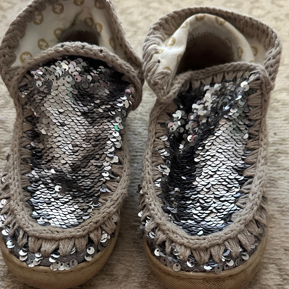 Mou Kids Slippers with Silver Sequins and Tan Trim